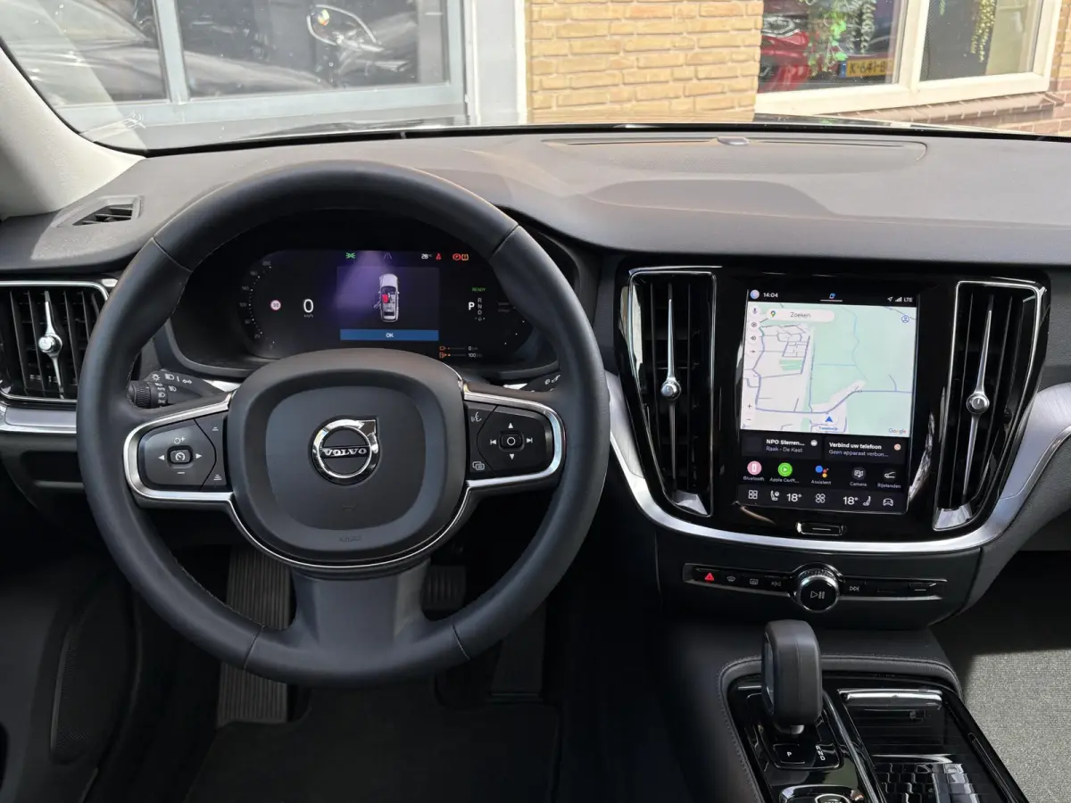 T6 AWD Plug-in Hybrid Core T6 AWD Plugin Hybrid LONG RANGE 19 KWh CORE BRIGHT TREKHAAK/68.000 KM!/SOH 96%