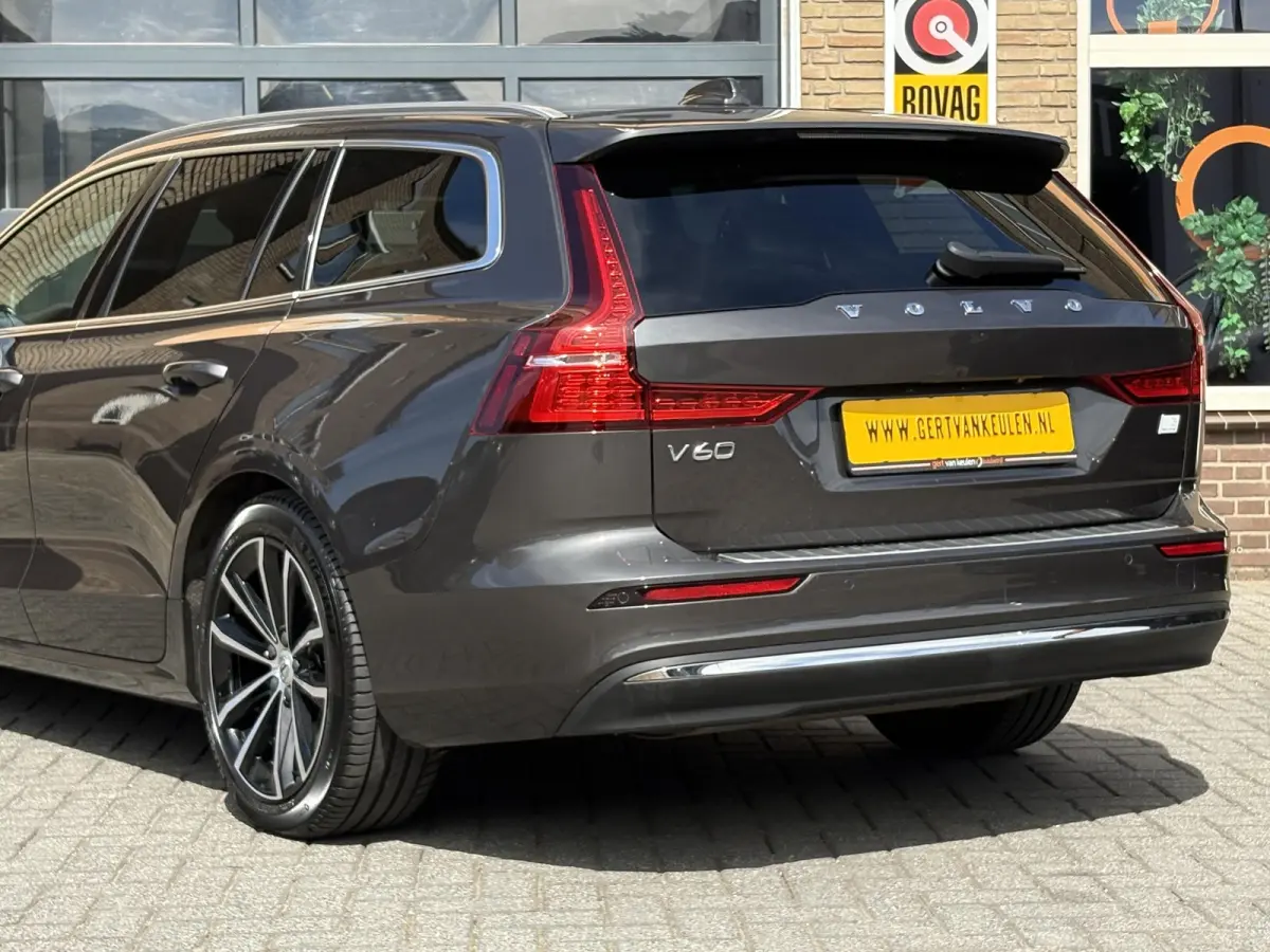 T6 AWD Plug-in Hybrid Core T6 AWD Plugin Hybrid LONG RANGE 19 KWh CORE BRIGHT TREKHAAK/68.000 KM!/SOH 96%