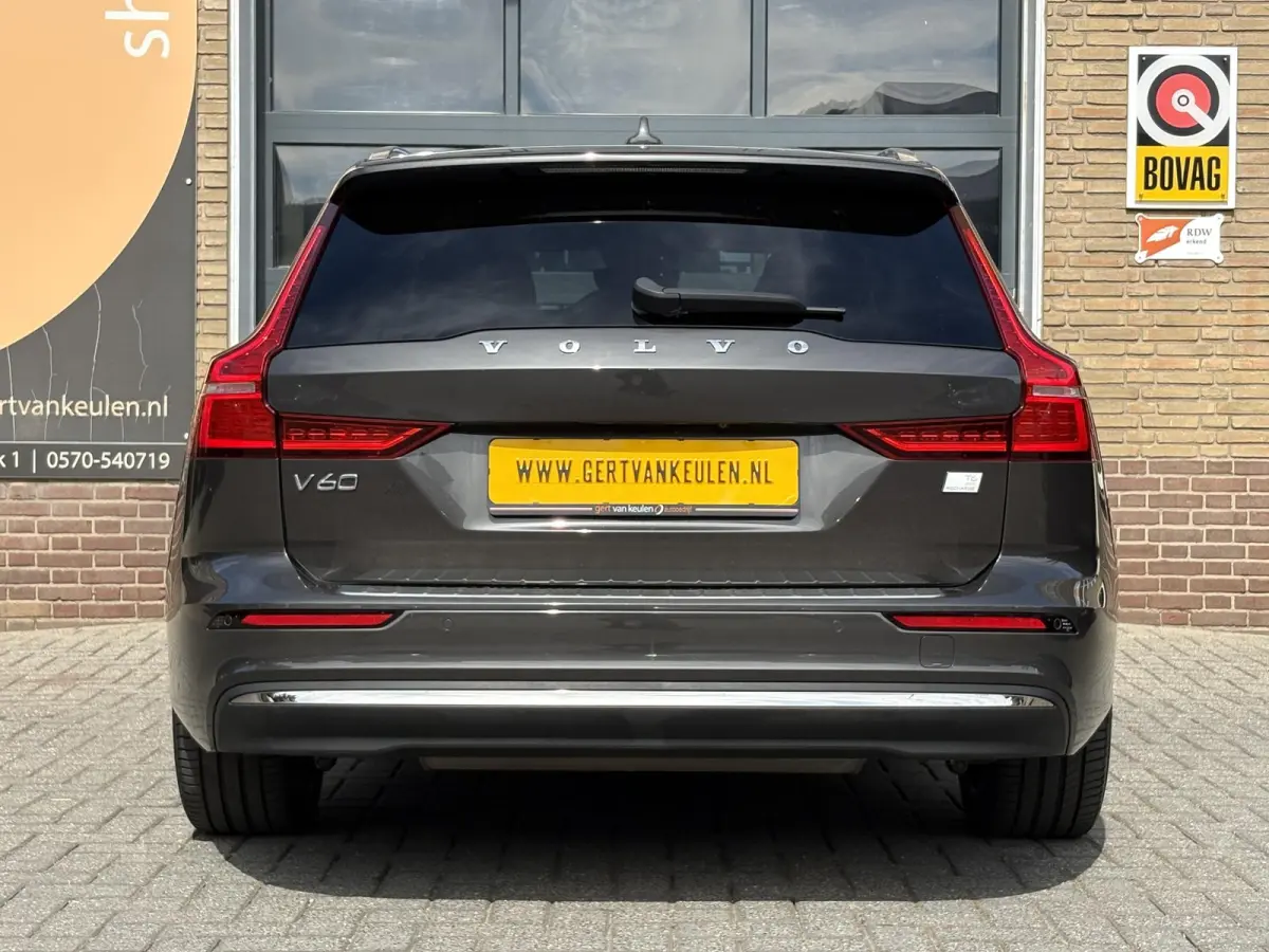 T6 AWD Plug-in Hybrid Core T6 AWD Plugin Hybrid LONG RANGE 19 KWh CORE BRIGHT TREKHAAK/68.000 KM!/SOH 96%