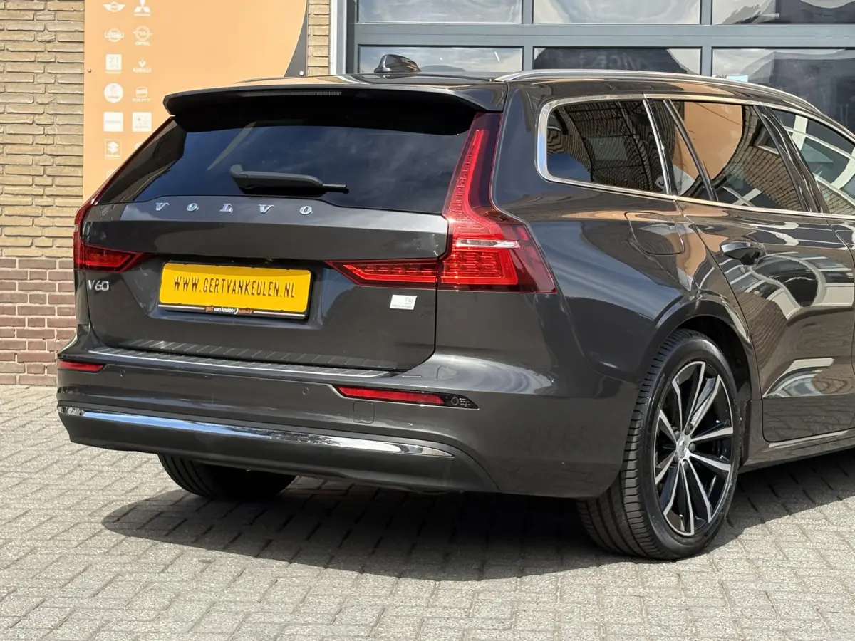 T6 AWD Plug-in Hybrid Core T6 AWD Plugin Hybrid LONG RANGE 19 KWh CORE BRIGHT TREKHAAK/68.000 KM!/SOH 96%