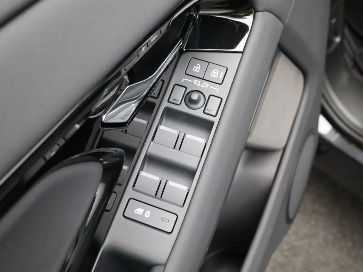 1.5 P270e PHEV AWD Business Dynamic Edition | Comfort Pack | Trekhaak elektrisch uitklapbaar | Black Pack |