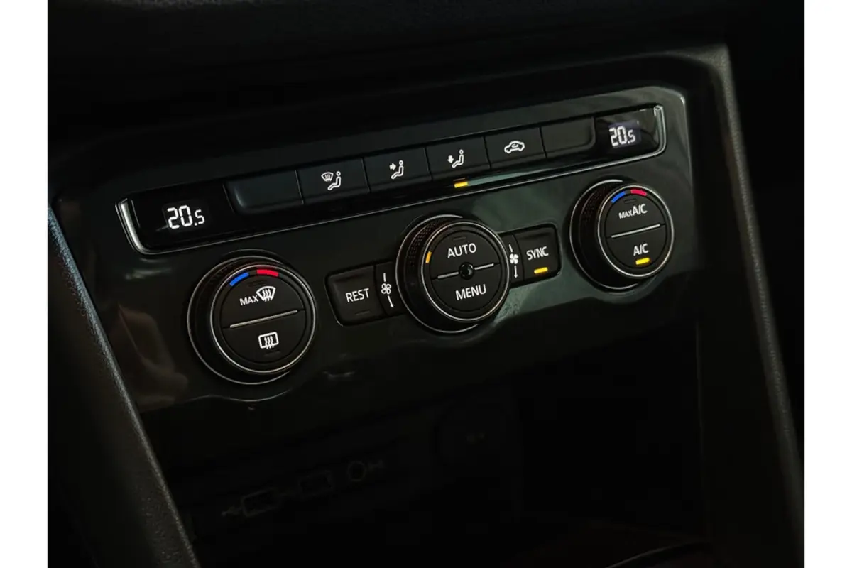 1.5 TSI Comfortline - Navi - Parkeerhulp - Climate - Org.NL