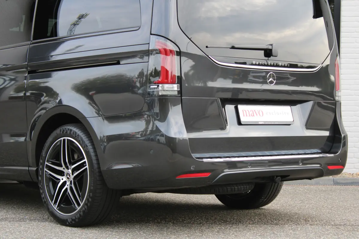 300d / AMG / 4-Matic / DC / Luchtvering / Pano / Elec Stoelen / Burmester / Vol Opties / NIEUWSTAAT.