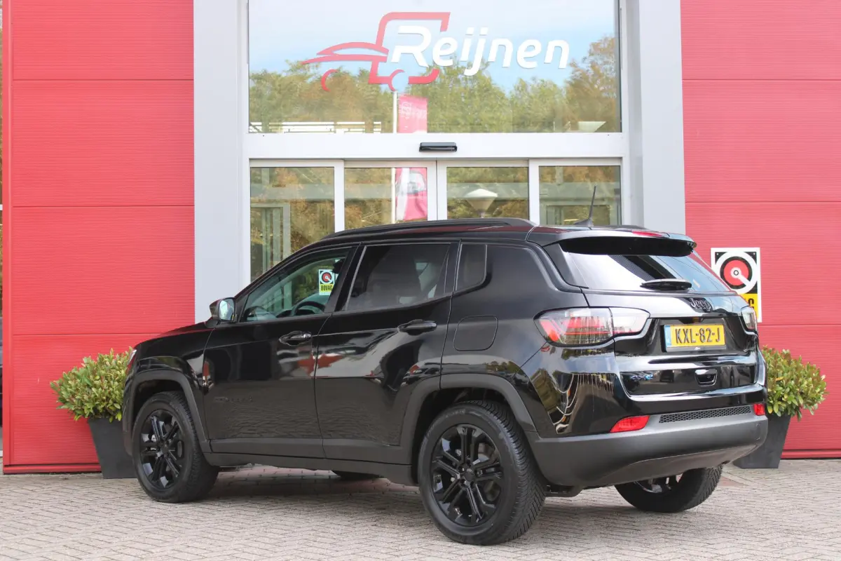 4xe 240PK Plug-in Hybrid UPLAND | LAGE KM STAND! | NAVIGATIE | DRAADLOZE APPLE CARPLAY/ANDROID AUTO | DRAADLOZE TELEFOONLADER | ALL SEASON BANDEN | KEYLESS ENTRY/START | ADAPTIVE CRUISE CONT