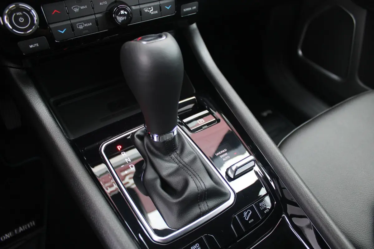 4xe 240PK Plug-in Hybrid UPLAND | LAGE KM STAND! | NAVIGATIE | DRAADLOZE APPLE CARPLAY/ANDROID AUTO | DRAADLOZE TELEFOONLADER | ALL SEASON BANDEN | KEYLESS ENTRY/START | ADAPTIVE CRUISE CONT
