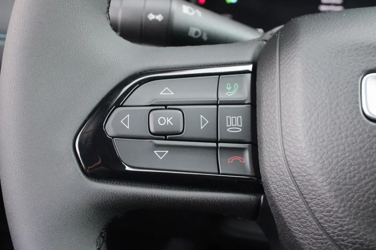 4xe 240PK Plug-in Hybrid UPLAND | LAGE KM STAND! | NAVIGATIE | DRAADLOZE APPLE CARPLAY/ANDROID AUTO | DRAADLOZE TELEFOONLADER | ALL SEASON BANDEN | KEYLESS ENTRY/START | ADAPTIVE CRUISE CONT
