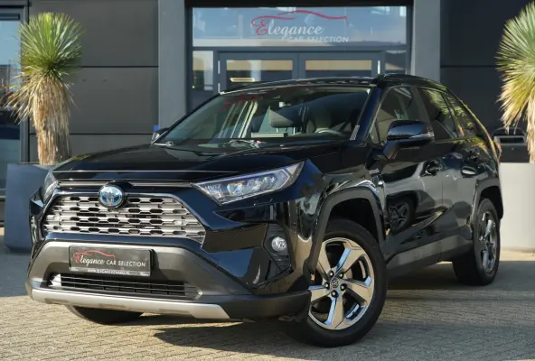 2.5 Hybrid | 218 PK | ACC | Trekhaak | Camera | NAV | Toyota RAV4 2.5 Hybrid met 2.5-liter 4-cilinder hybride motor, adaptieve cruise control, LED koplampen, achteruitrijcamera, parkeersenso