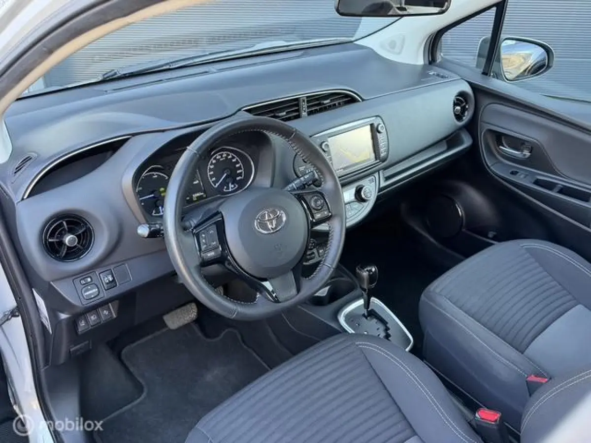 1.5 Hybrid |55.000 KM| Keyless| Navi |Carplay*