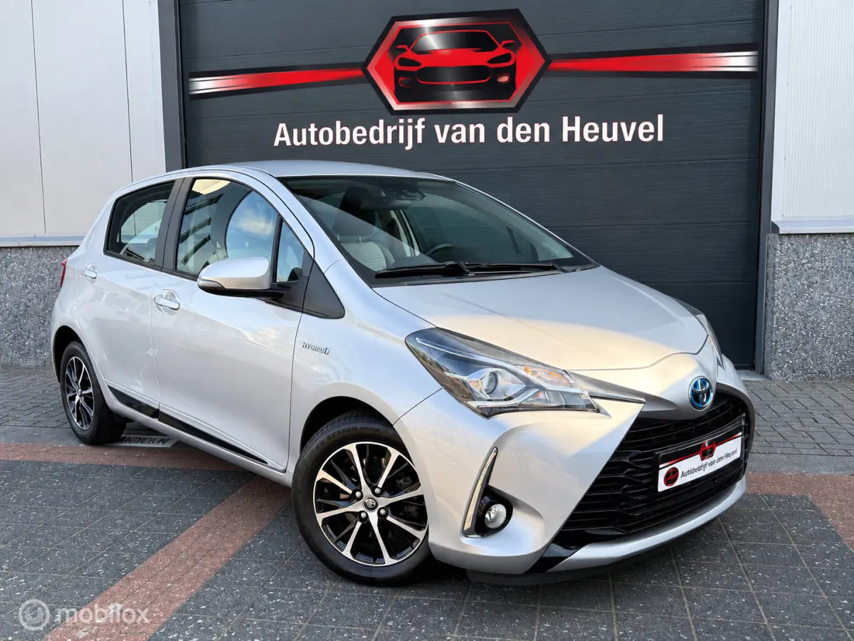 1.5 Hybrid |55.000 KM| Keyless| Navi |Carplay*