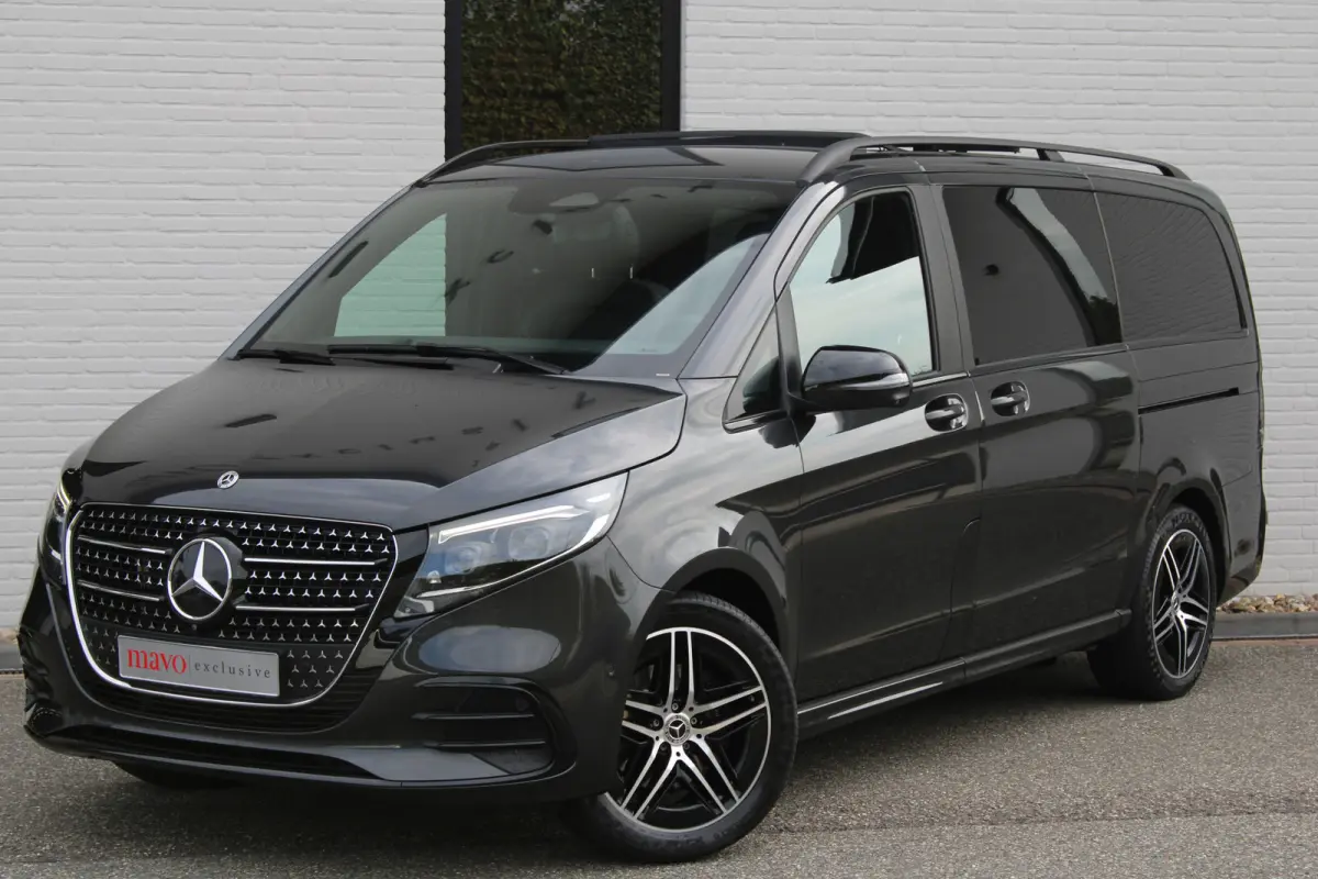 300d / AMG / 4-Matic / 7-Persoons / Luchtvering / Pano / Elec Stoelen / Burmester / Vol Opties / NIEUWSTAAT.