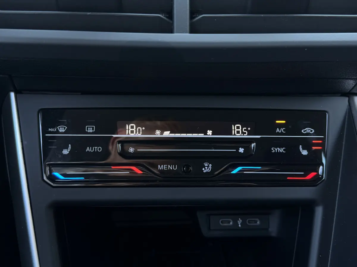 1.0 TSI 95PK LIFE EDITION CARPLAY/NAVI/CAMERA * FABRIEKSGARANTIE 2030*