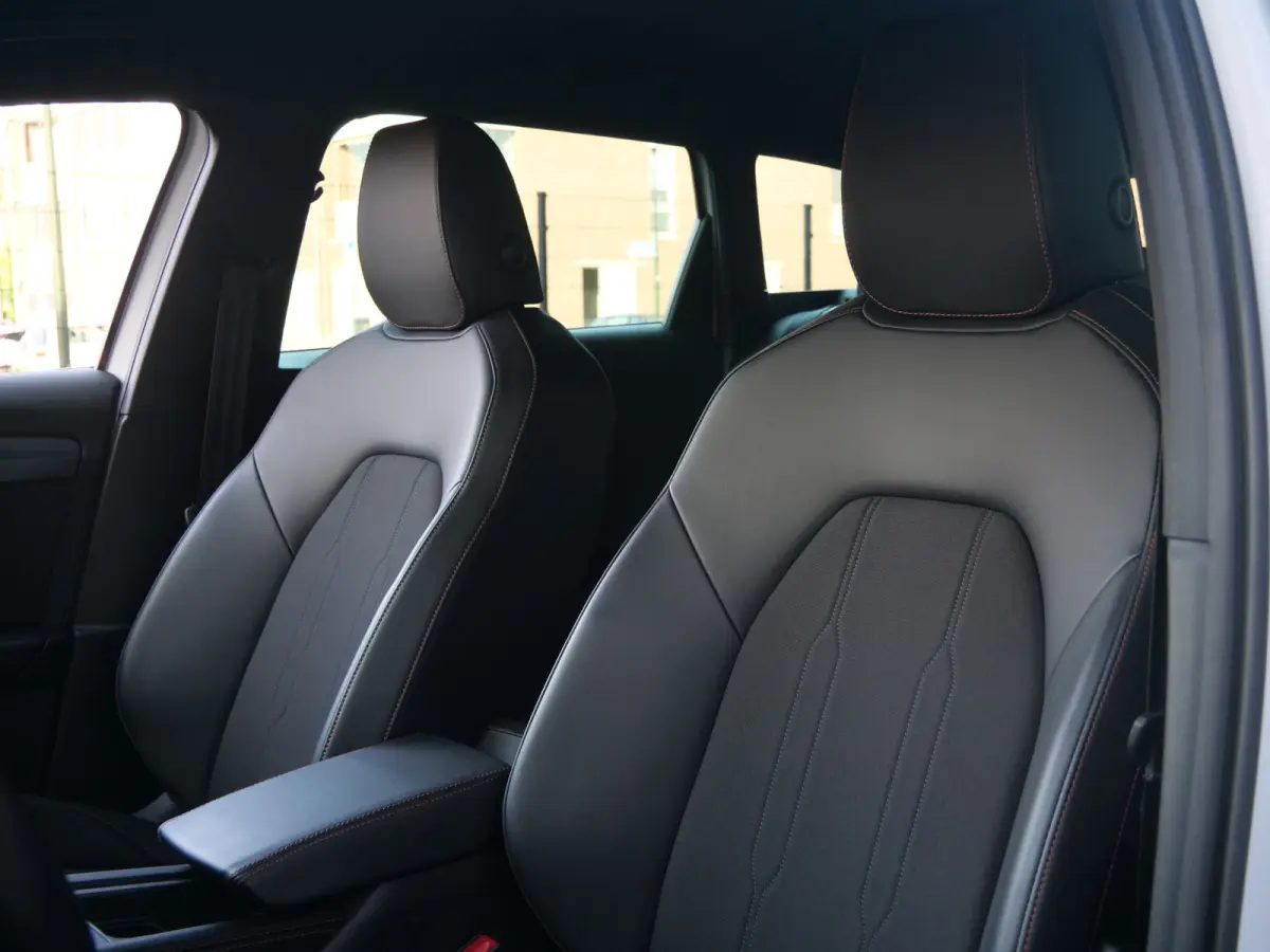 1.5 TSI e-Hybrid Business 204 Pk Automaat Navi / DAB / Apple Carplay / Camera / Stoel- en stuurverwarming