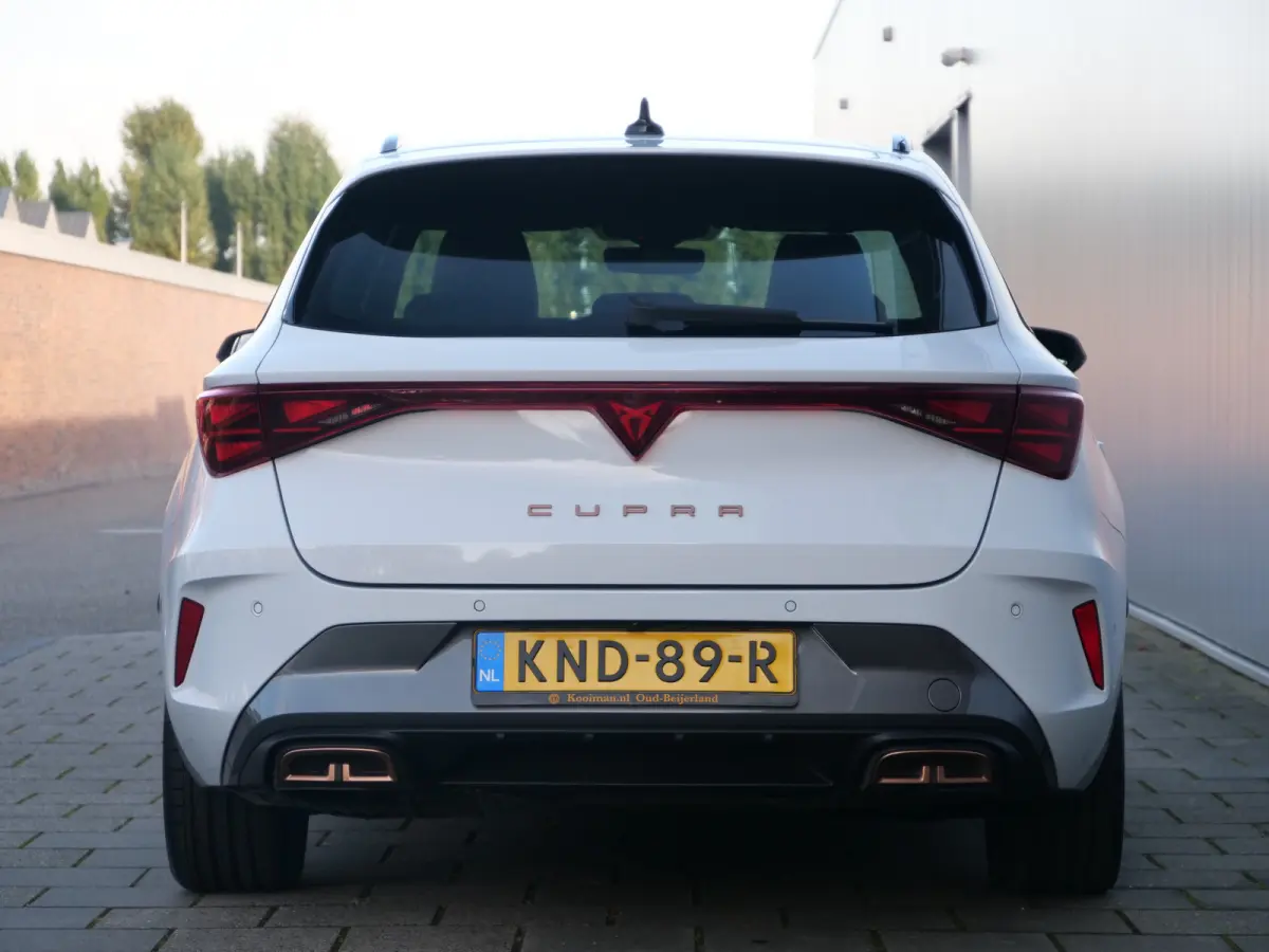 1.5 TSI e-Hybrid Business 204 Pk Automaat Navi / DAB / Apple Carplay / Camera / Stoel- en stuurverwarming