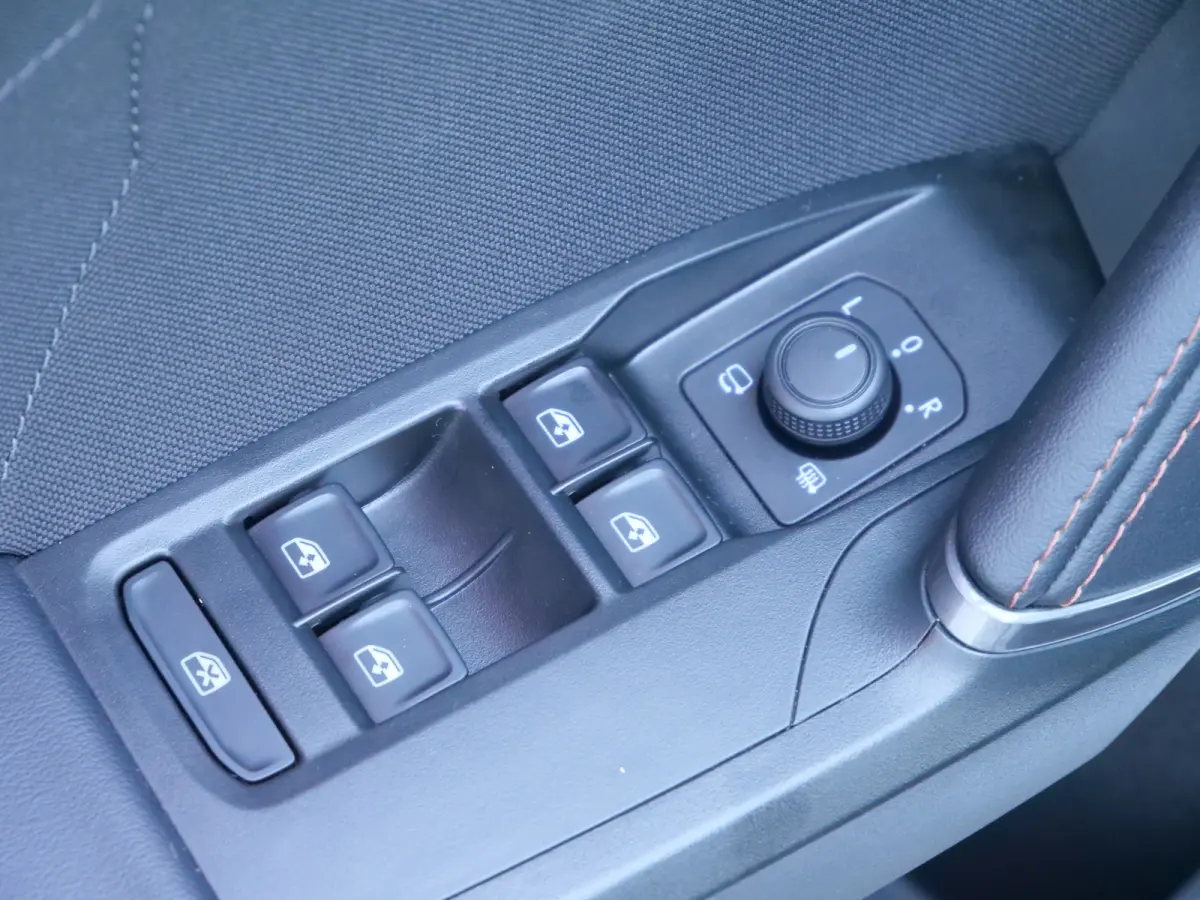 1.5 TSI e-Hybrid Business 204 Pk Automaat Navi / DAB / Apple Carplay / Camera / Stoel- en stuurverwarming
