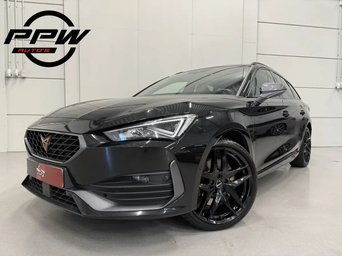 1.4 e-Hybrid VZ 245PK BLACK LED/19"BLACK/ACC/CARPLAY/DRIVE ADAPTIVE-ONDERSTEL/SOH 89%/KEYLESS/SFEER/CAMERA/LEER-STOF SP.STOEL/STOEL+STUURVERW/PRIVACY/ELECTR.A.KLEP/DONKERE-HEMEL/VOLLEDIG CUP