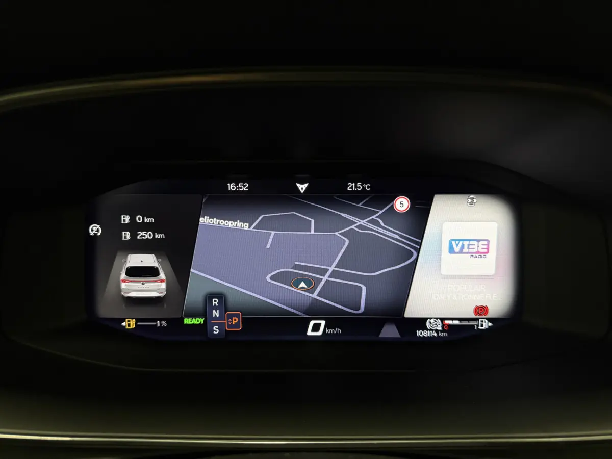 1.4 e-Hybrid VZ 245PK BLACK LED/19"BLACK/ACC/CARPLAY/DRIVE ADAPTIVE-ONDERSTEL/SOH 89%/KEYLESS/SFEER/CAMERA/LEER-STOF SP.STOEL/STOEL+STUURVERW/PRIVACY/ELECTR.A.KLEP/DONKERE-HEMEL/VOLLEDIG CUP