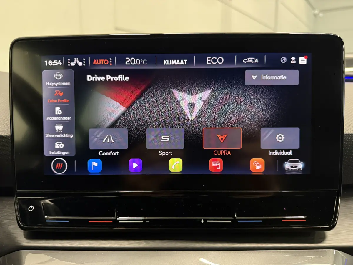 1.4 e-Hybrid VZ 245PK BLACK LED/19"BLACK/ACC/CARPLAY/DRIVE ADAPTIVE-ONDERSTEL/SOH 89%/KEYLESS/SFEER/CAMERA/LEER-STOF SP.STOEL/STOEL+STUURVERW/PRIVACY/ELECTR.A.KLEP/DONKERE-HEMEL/VOLLEDIG CUP