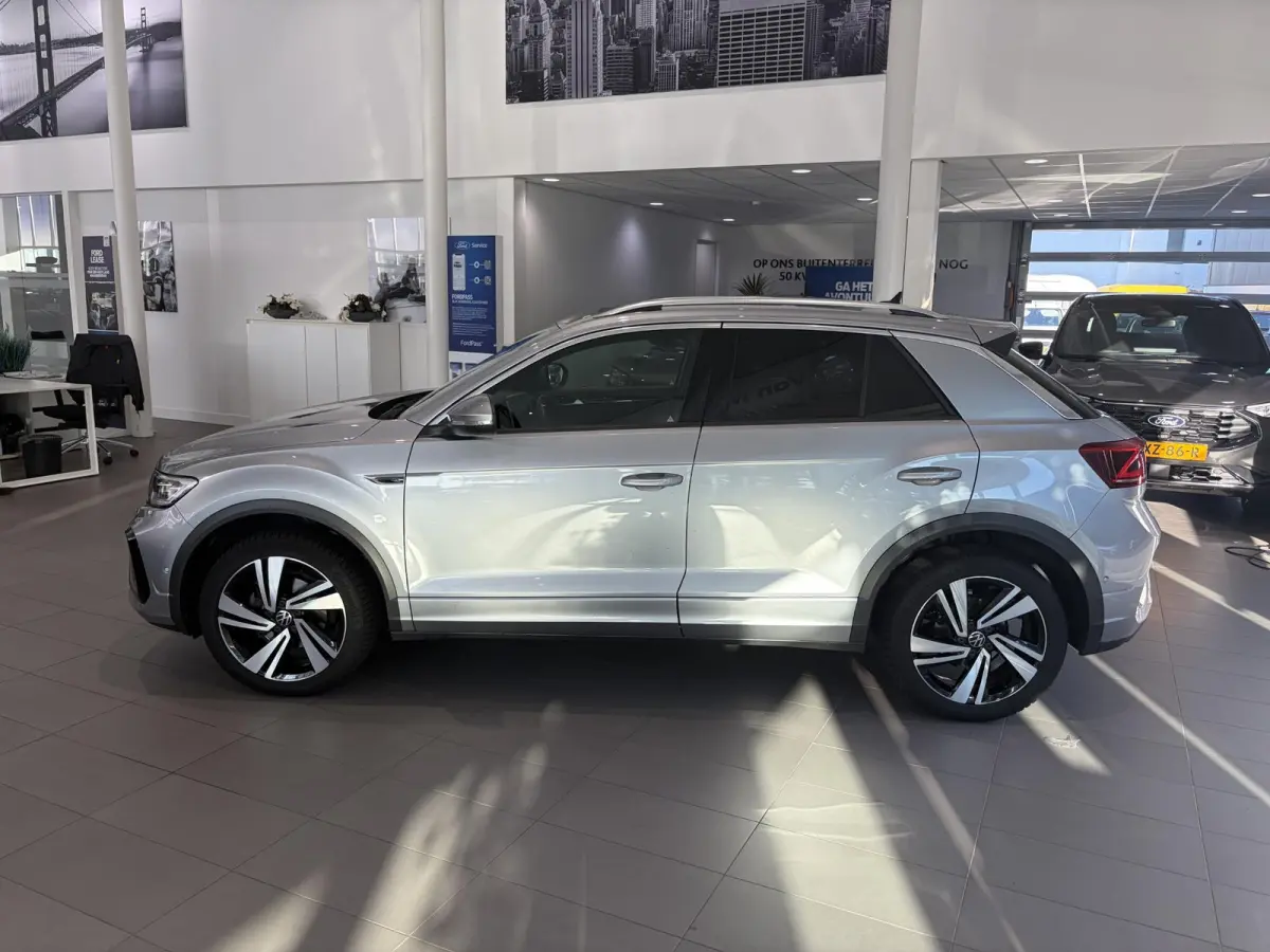 1.5 TSI R-Line Business+ | ADAPTIVE CRUISE CONTROL | ACHTERUITRIJCAMERA | TREKHAAK | ELEKTRISCH BEDIENBARE ACHTERKLEP | PANORAMADAK |