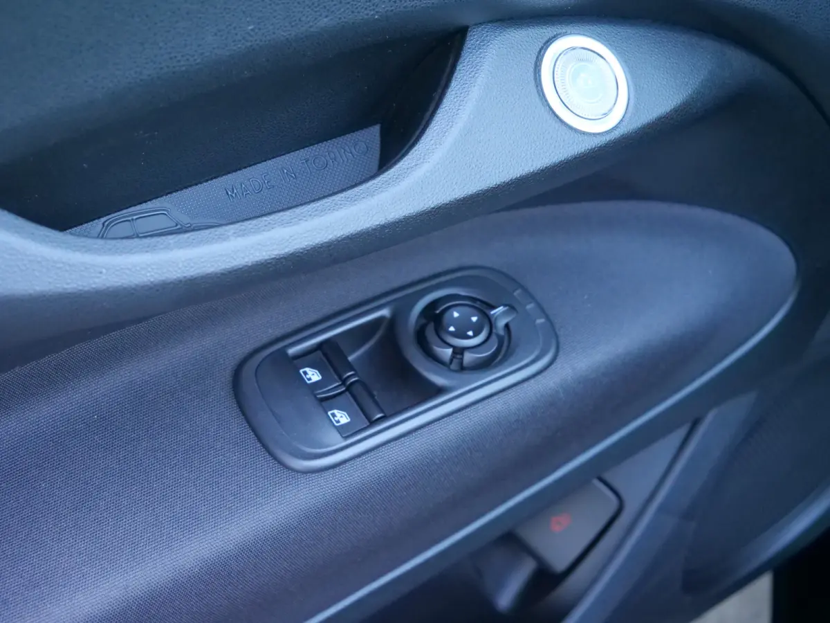 Urban 42 kWh 119 Pk Automaat DAB / Apple Carplay / Camera / Stoelverwarming / SOH 95,7 %