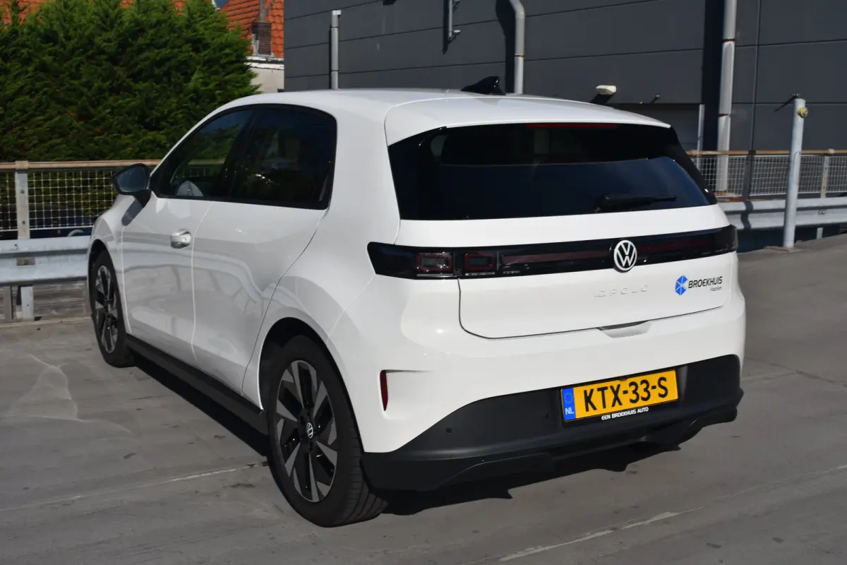 Life First Edition 52 kWh | CAMERA | STOEL+STUUR VERW. | ADAPT.CRUISE | 2-ZONE CLIMA | APP.CONNECT | DODEHOEK | DAB+ | FULL.LED |