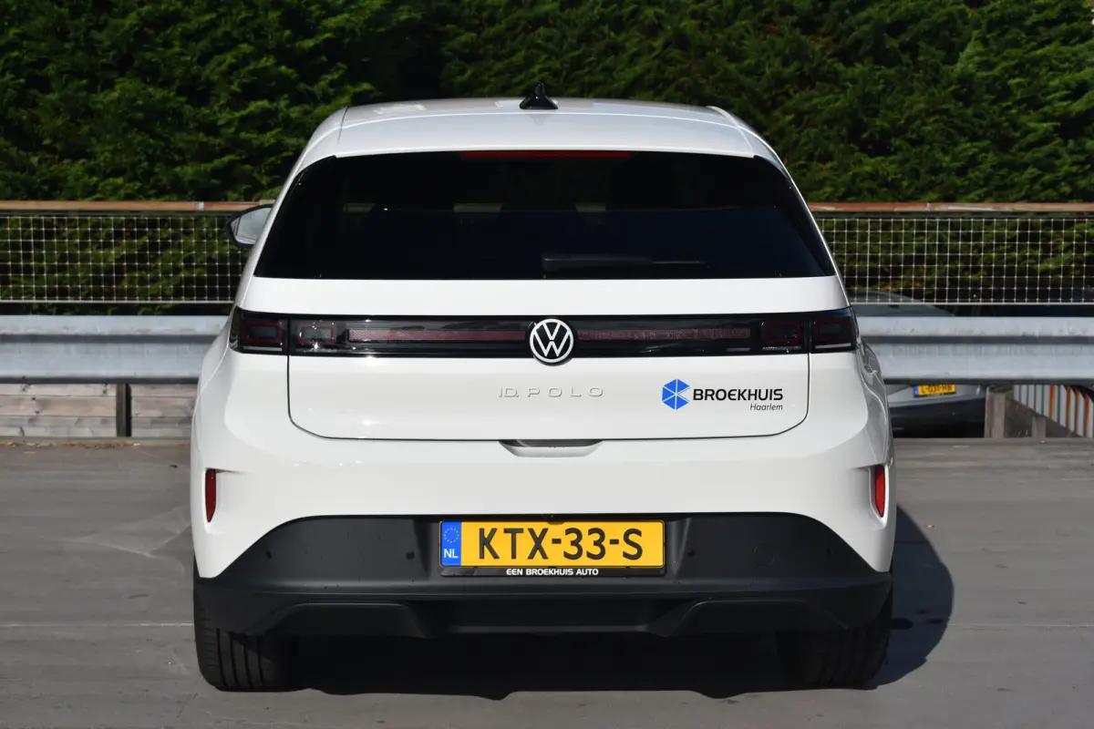 Life First Edition 52 kWh | CAMERA | STOEL+STUUR VERW. | ADAPT.CRUISE | 2-ZONE CLIMA | APP.CONNECT | DODEHOEK | DAB+ | FULL.LED |