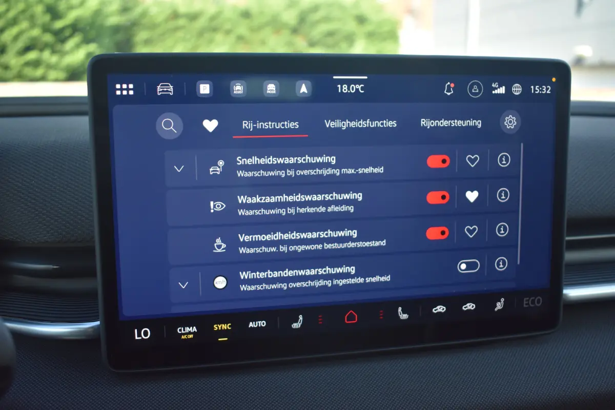 Life First Edition 52 kWh | CAMERA | STOEL+STUUR VERW. | ADAPT.CRUISE | 2-ZONE CLIMA | APP.CONNECT | DODEHOEK | DAB+ | FULL.LED |