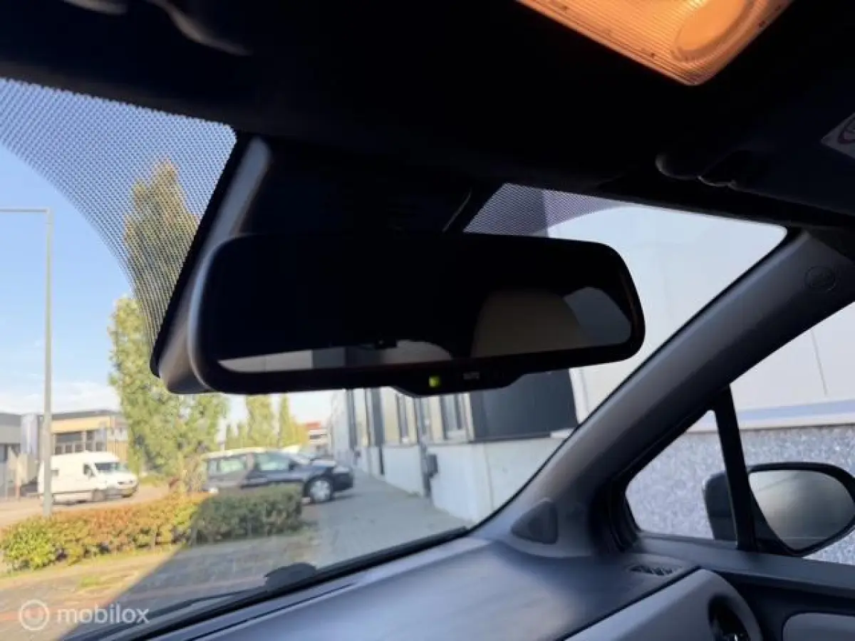 1.5 Hybrid Bi-Tone Keyless, Stoelverw, Dealeroh