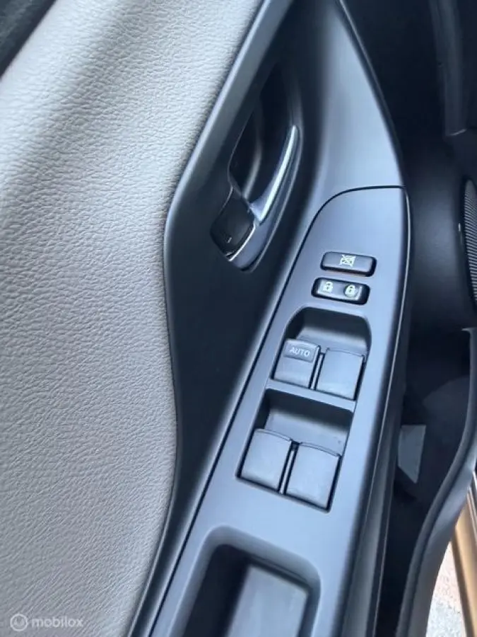 1.5 Hybrid Bi-Tone Keyless, Stoelverw, Dealeroh