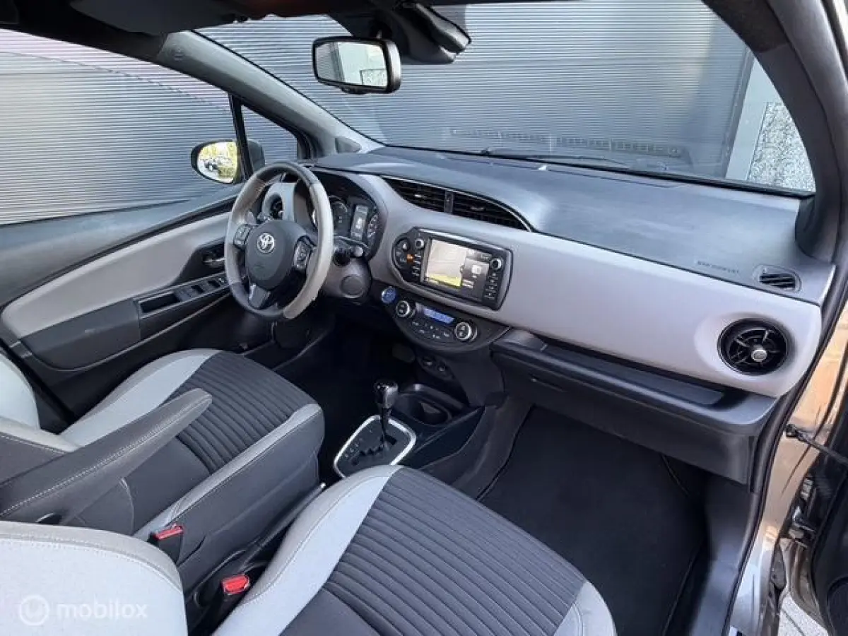 1.5 Hybrid Bi-Tone Keyless, Stoelverw, Dealeroh
