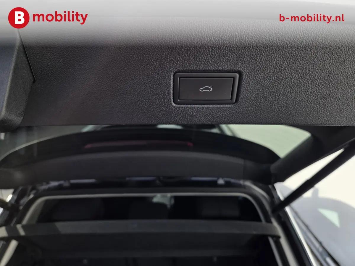 1.0 TSI Style Business Apple CarPlay NL Auto! | Adaptive Cruise Control | PDC V+A | DAB Audio