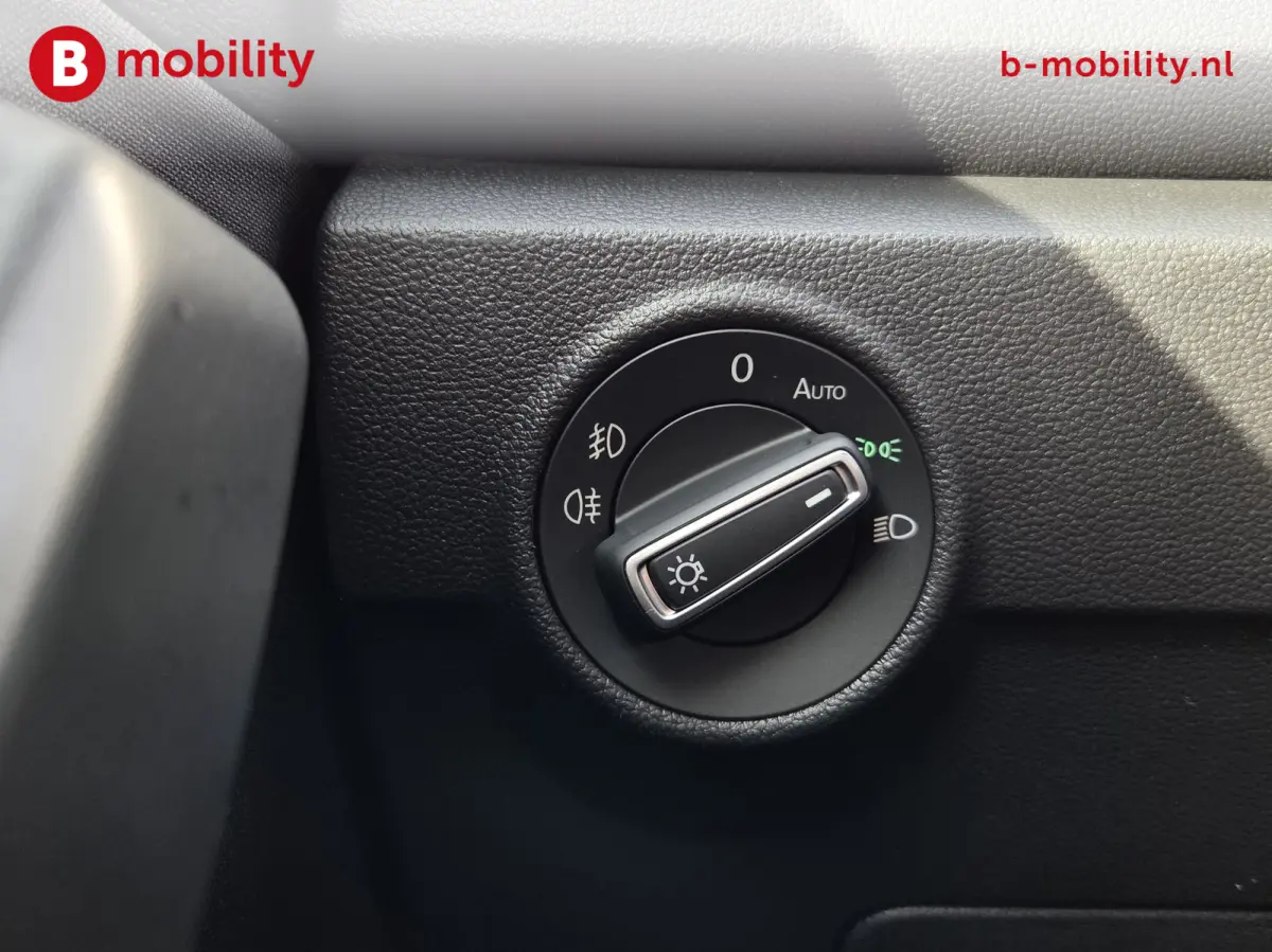 1.0 TSI Style Business Apple CarPlay NL Auto! | Adaptive Cruise Control | PDC V+A | DAB Audio