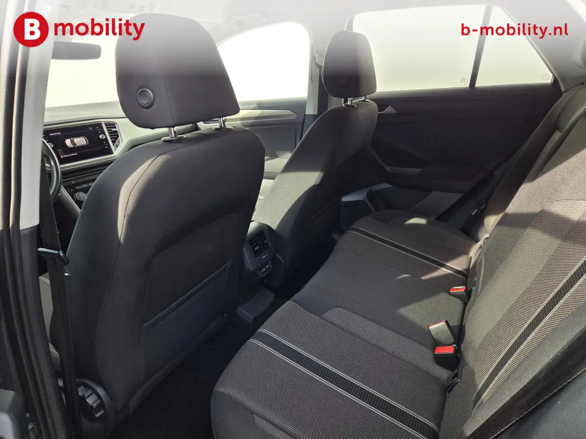 1.0 TSI Style Business Apple CarPlay NL Auto! | Adaptive Cruise Control | PDC V+A | DAB Audio