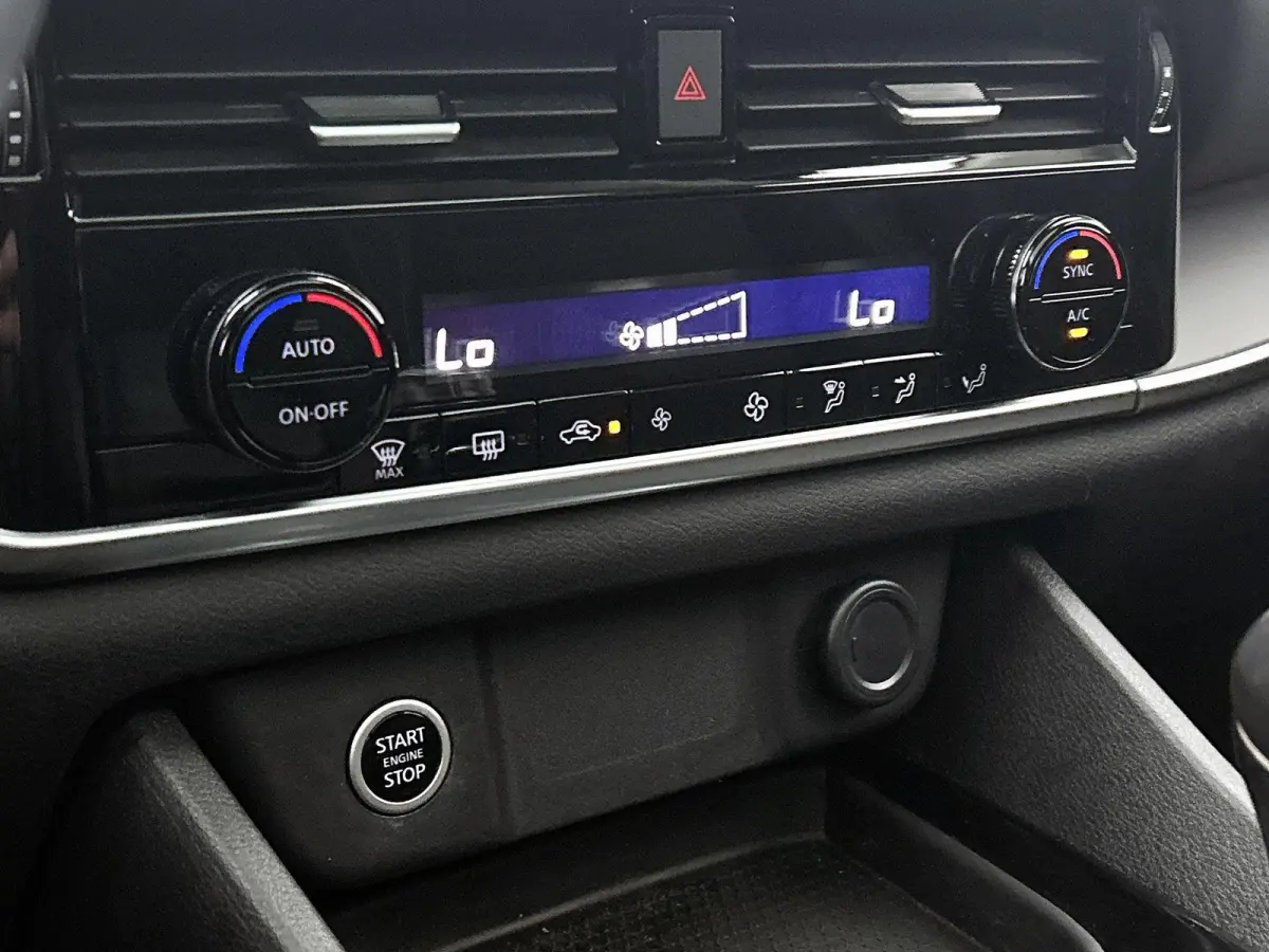 1.3 MHEV Business Access | PANORAMADAK | ACHTERUITRIJCAMERA | DODEHOEK | APPLE CARPLAY - ANDROID AUTO | KEYLESS |