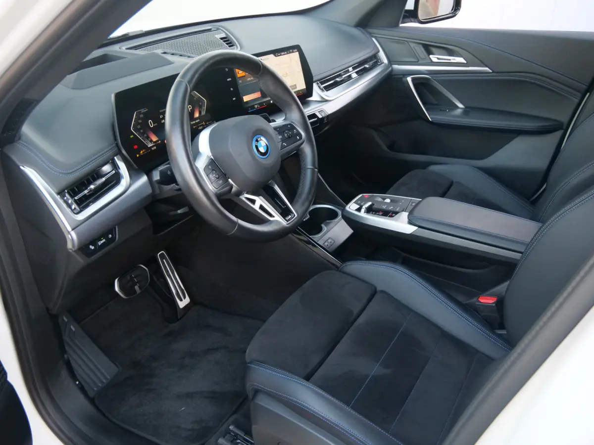 xDrive25e M-Sport Pro 245 Pk Automaat Navi / DAB / Apple Carplay / Camera's / Stoelverwarming