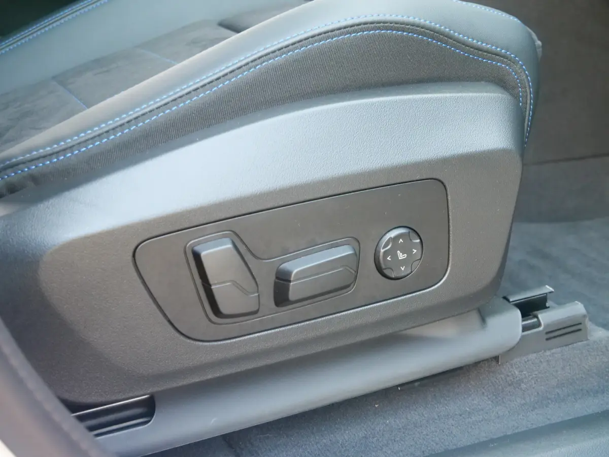 xDrive25e M-Sport Pro 245 Pk Automaat Navi / DAB / Apple Carplay / Camera's / Stoelverwarming