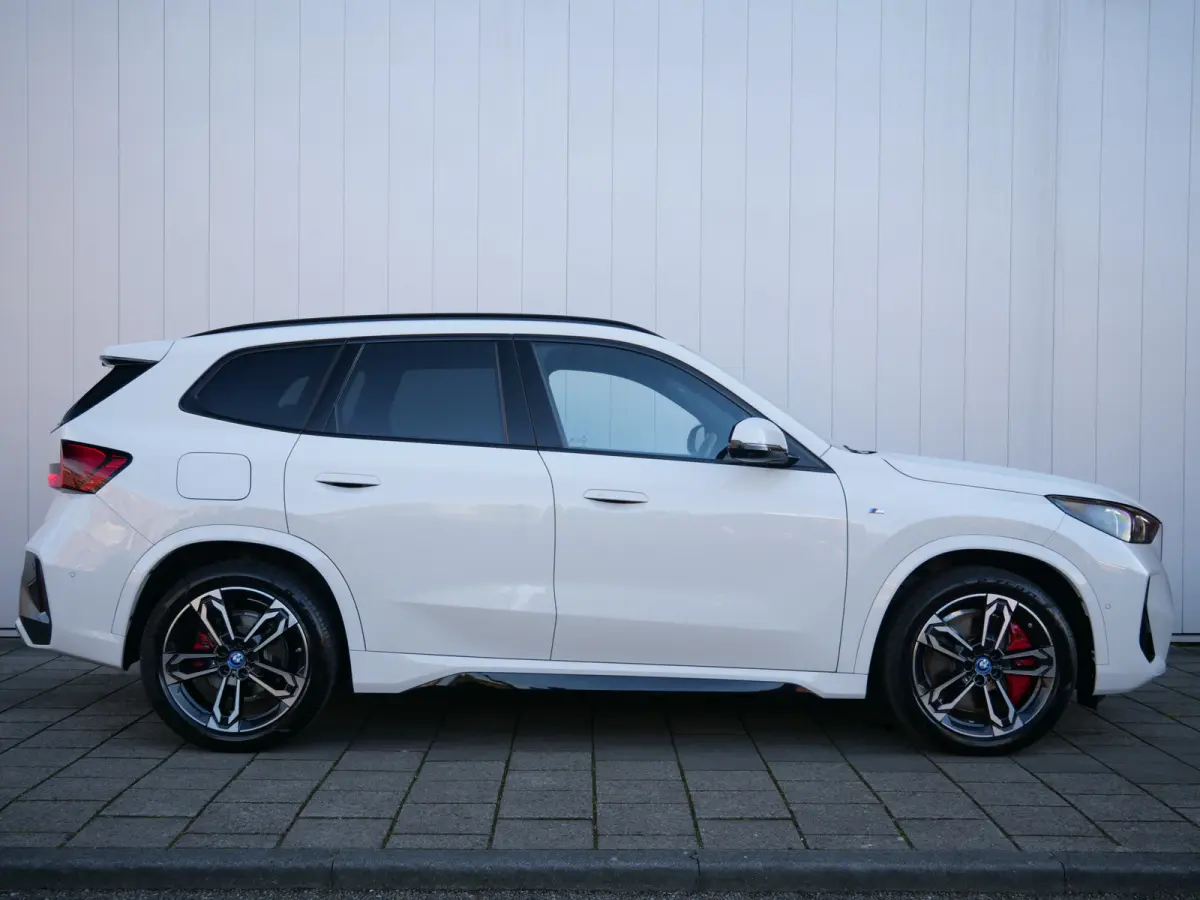 xDrive25e M-Sport Pro 245 Pk Automaat Navi / DAB / Apple Carplay / Camera's / Stoelverwarming