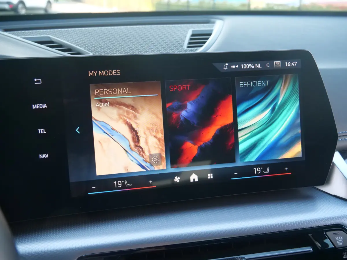 xDrive25e M-Sport Pro 245 Pk Automaat Navi / DAB / Apple Carplay / Camera's / Stoelverwarming