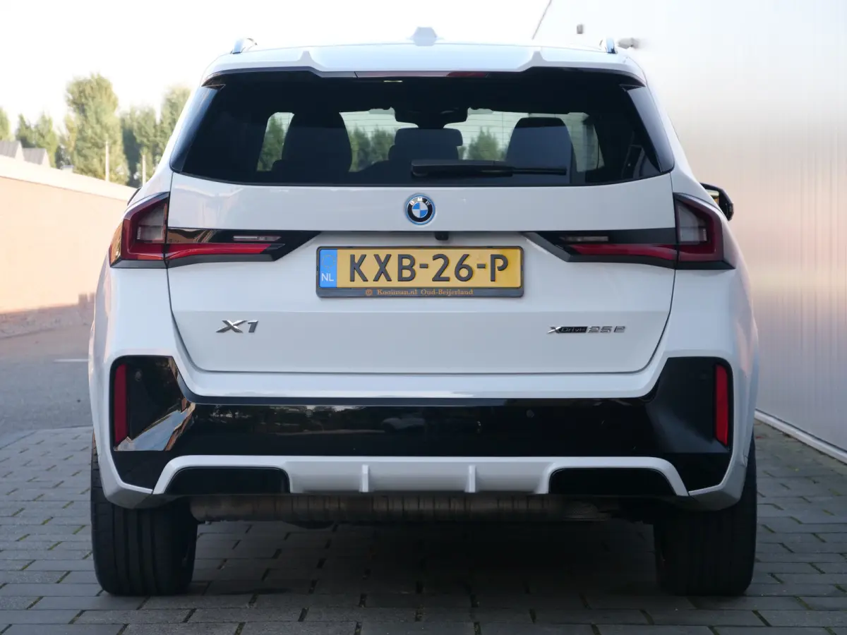 xDrive25e M-Sport Pro 245 Pk Automaat Navi / DAB / Apple Carplay / Camera's / Stoelverwarming