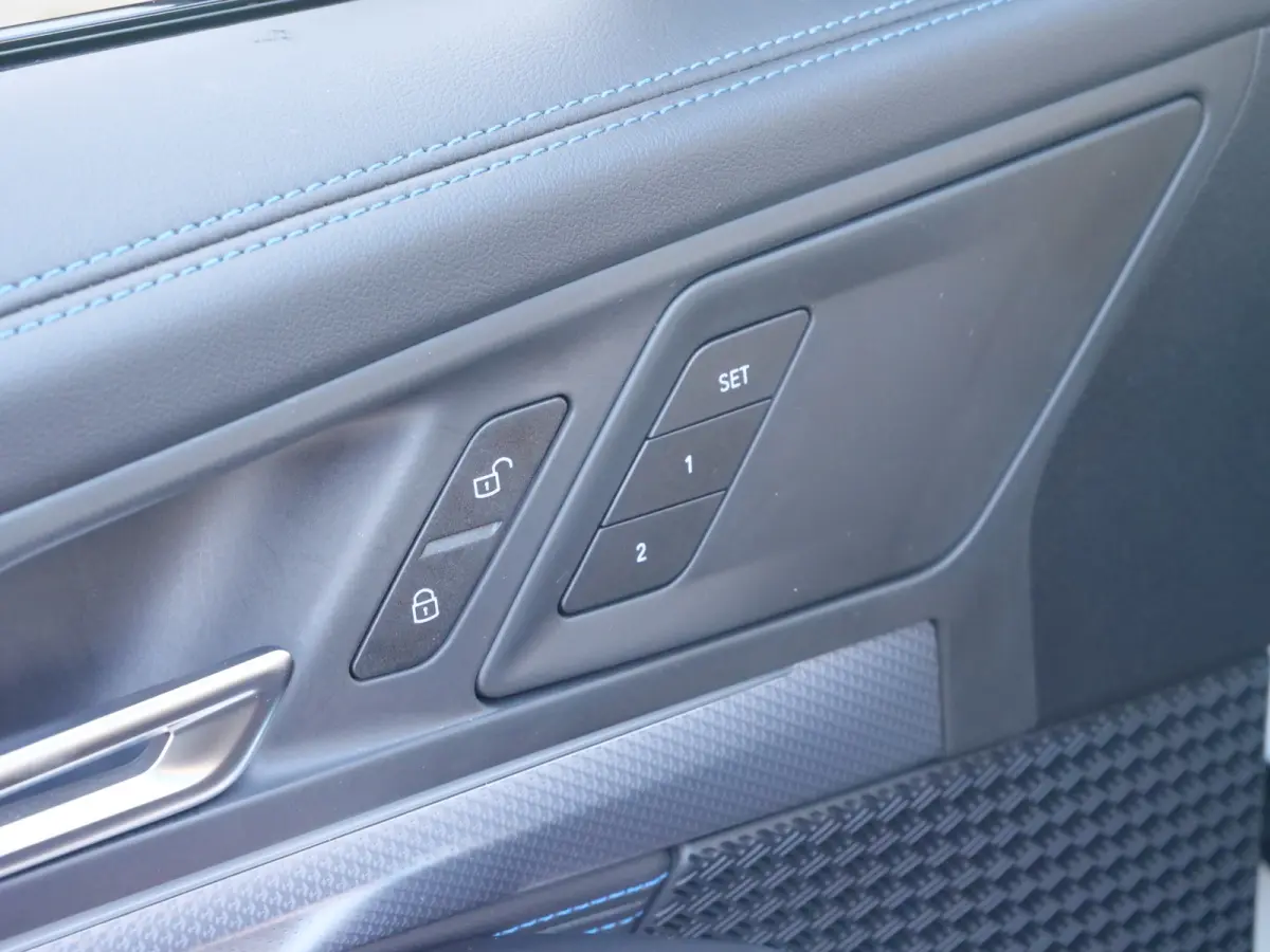 xDrive25e M-Sport Pro 245 Pk Automaat Navi / DAB / Apple Carplay / Camera's / Stoelverwarming