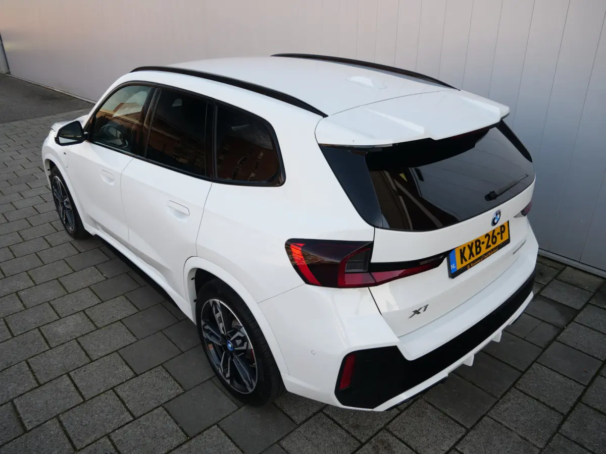 xDrive25e M-Sport Pro 245 Pk Automaat Navi / DAB / Apple Carplay / Camera's / Stoelverwarming