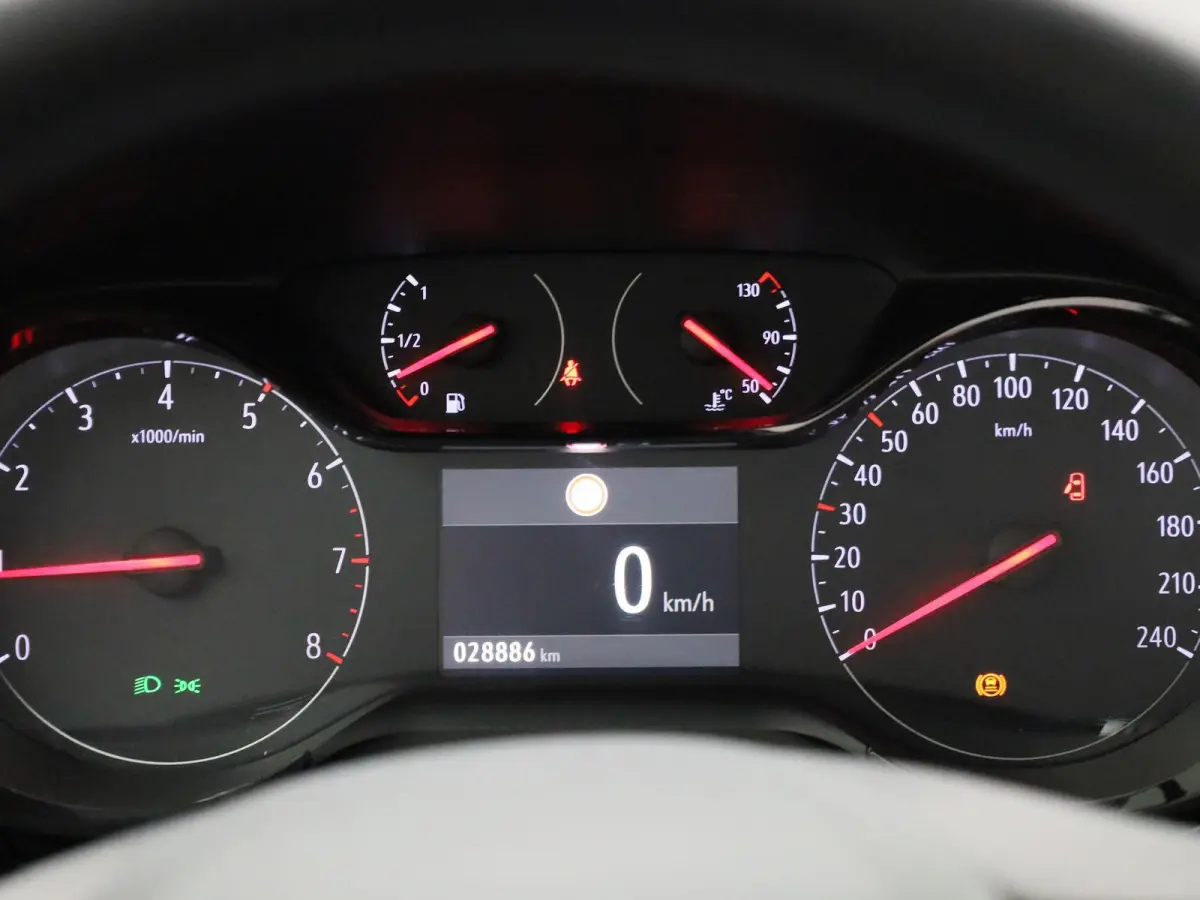 1.2 Edition | WORDT VERWACHT | APPLE CARPLAY | ANDROID AUTO | NAVIGATIE | ACHTERUITRIJCAMERA | DAB RADIO | GETINTE RUITEN | LICHTMETALEN VELGEN | BLUETOOTH | AIRCO | CRUISE CONTROL |