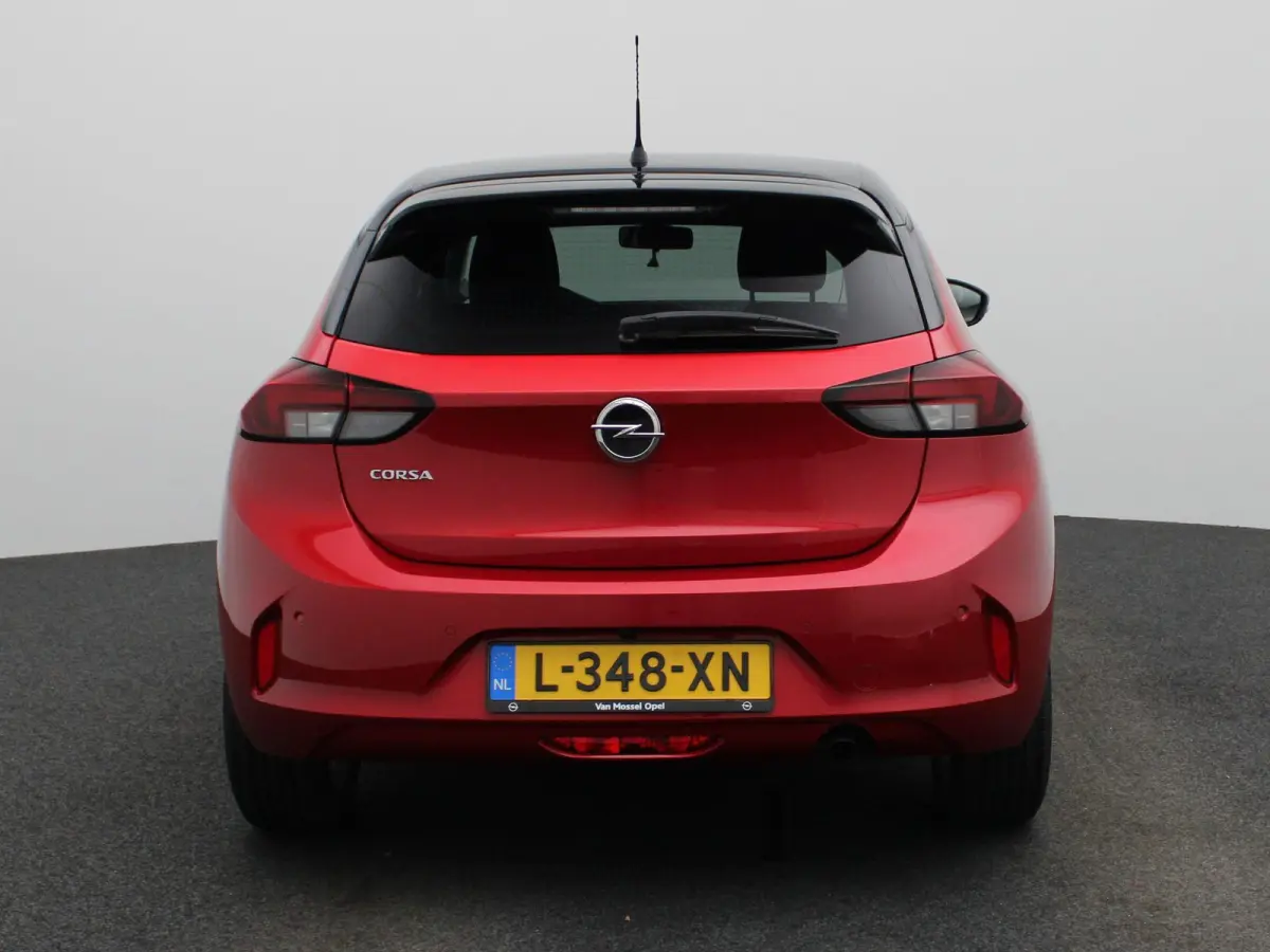 1.2 Edition | WORDT VERWACHT | APPLE CARPLAY | ANDROID AUTO | NAVIGATIE | ACHTERUITRIJCAMERA | DAB RADIO | GETINTE RUITEN | LICHTMETALEN VELGEN | BLUETOOTH | AIRCO | CRUISE CONTROL |