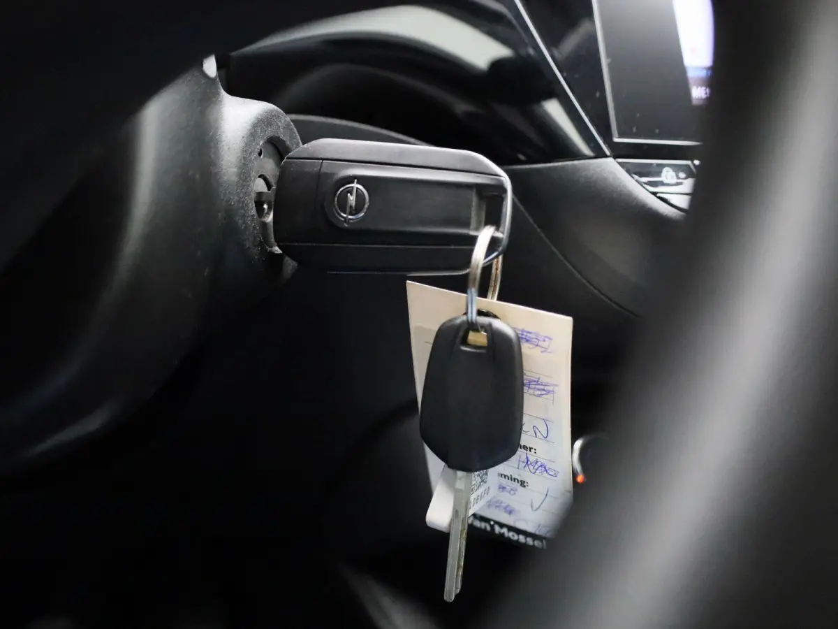 1.2 Edition | WORDT VERWACHT | APPLE CARPLAY | ANDROID AUTO | NAVIGATIE | ACHTERUITRIJCAMERA | DAB RADIO | GETINTE RUITEN | LICHTMETALEN VELGEN | BLUETOOTH | AIRCO | CRUISE CONTROL |