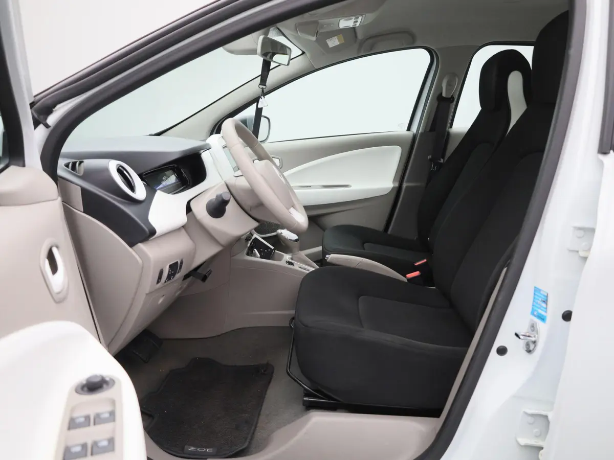 R90 Life 41 kWh | WORDT VERWACHT | NAVIGATIE | PARKEERSENSOREN ACHTER | BLUETOOTH | CRUISE CONTROL | AIRCO | MULTIFUNCTIONEEL STUURWIEL | 5-DEURS |