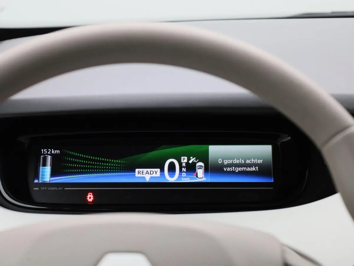R90 Life 41 kWh | WORDT VERWACHT | NAVIGATIE | PARKEERSENSOREN ACHTER | BLUETOOTH | CRUISE CONTROL | AIRCO | MULTIFUNCTIONEEL STUURWIEL | 5-DEURS |