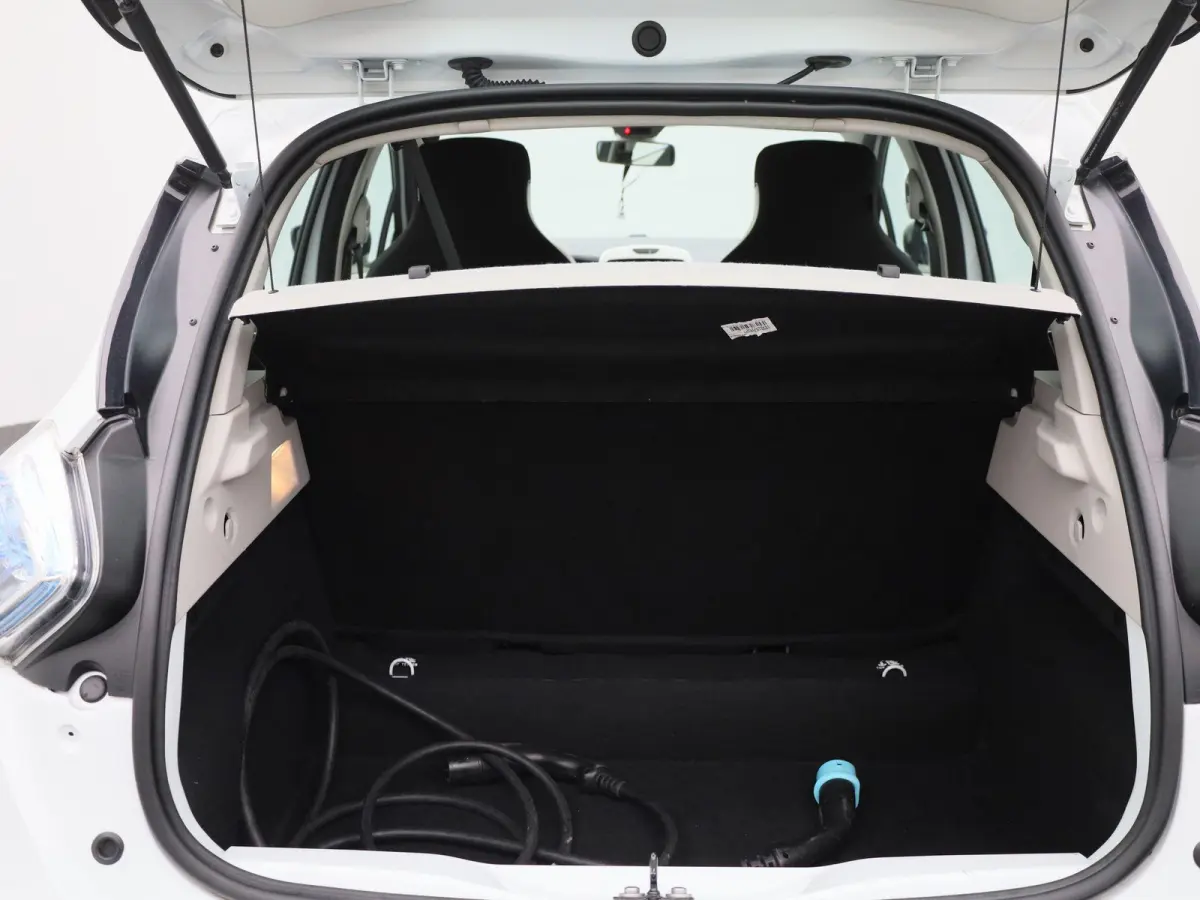 R90 Life 41 kWh | WORDT VERWACHT | NAVIGATIE | PARKEERSENSOREN ACHTER | BLUETOOTH | CRUISE CONTROL | AIRCO | MULTIFUNCTIONEEL STUURWIEL | 5-DEURS |