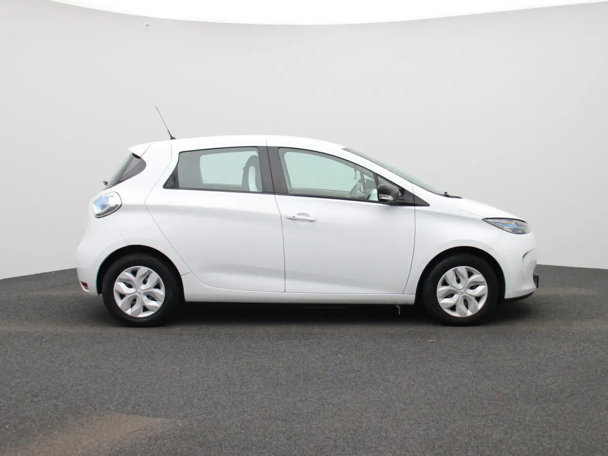 R90 Life 41 kWh | WORDT VERWACHT | NAVIGATIE | PARKEERSENSOREN ACHTER | BLUETOOTH | CRUISE CONTROL | AIRCO | MULTIFUNCTIONEEL STUURWIEL | 5-DEURS |