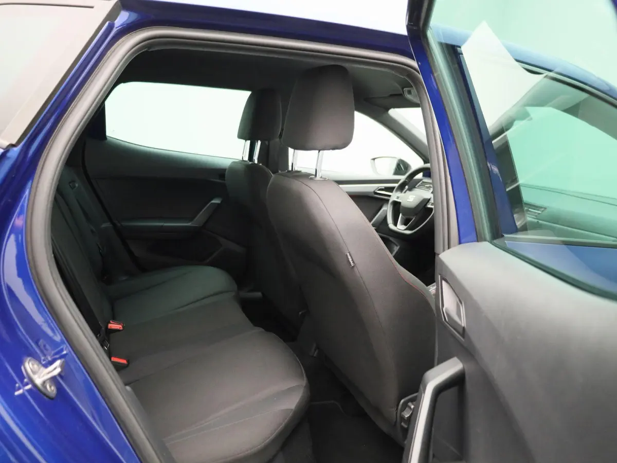 1.0 TSI FR Business Intense | APPLE CARPLAY | ANDROID AUTO | ACHTERUITRIJCAMERA | KEYLESS | LED VERLICHTING | STOELVERWARMING | CLIMATE CONTROL | RIJ MODUSSEN | CRUISE CONTROL | LICHTMETALEN