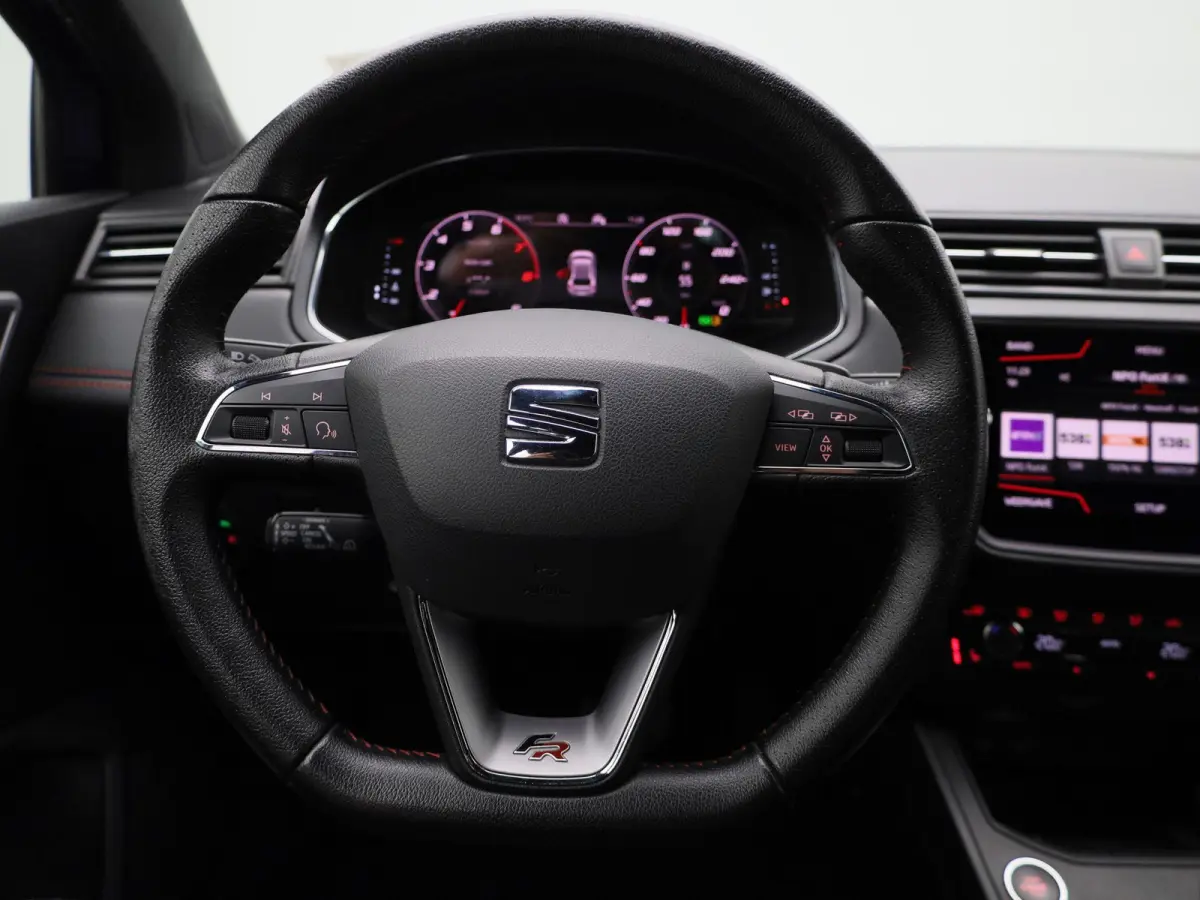 1.0 TSI FR Business Intense | APPLE CARPLAY | ANDROID AUTO | ACHTERUITRIJCAMERA | KEYLESS | LED VERLICHTING | STOELVERWARMING | CLIMATE CONTROL | RIJ MODUSSEN | CRUISE CONTROL | LICHTMETALEN