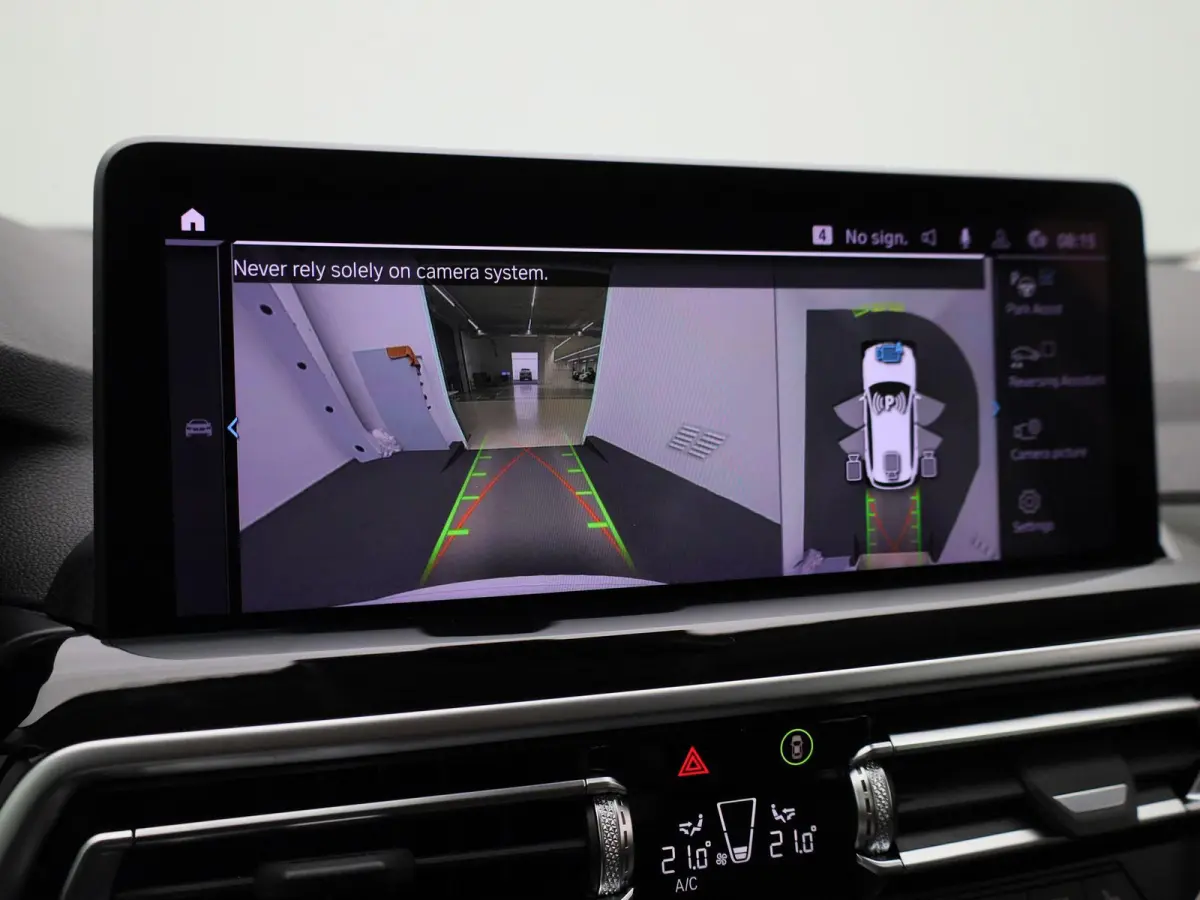 xDrive30e | LEDER | CAMERA | NAVIGATIE